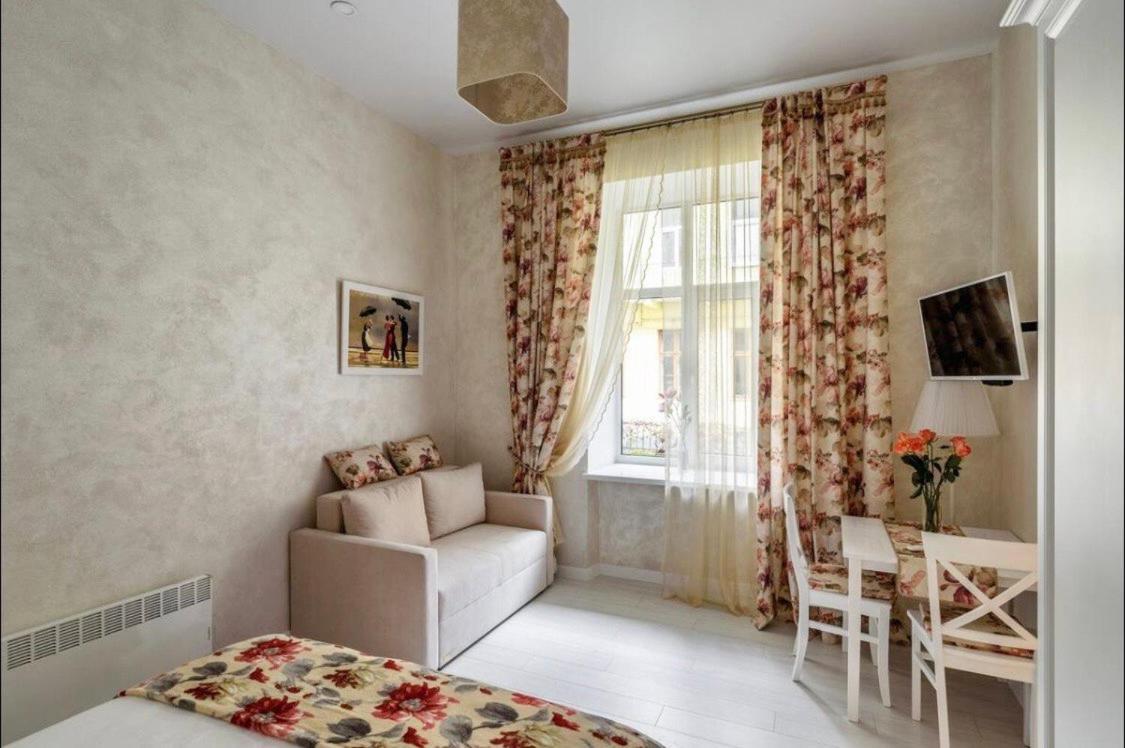 Lucky Apartmens In Centre Lviv Bagian luar foto