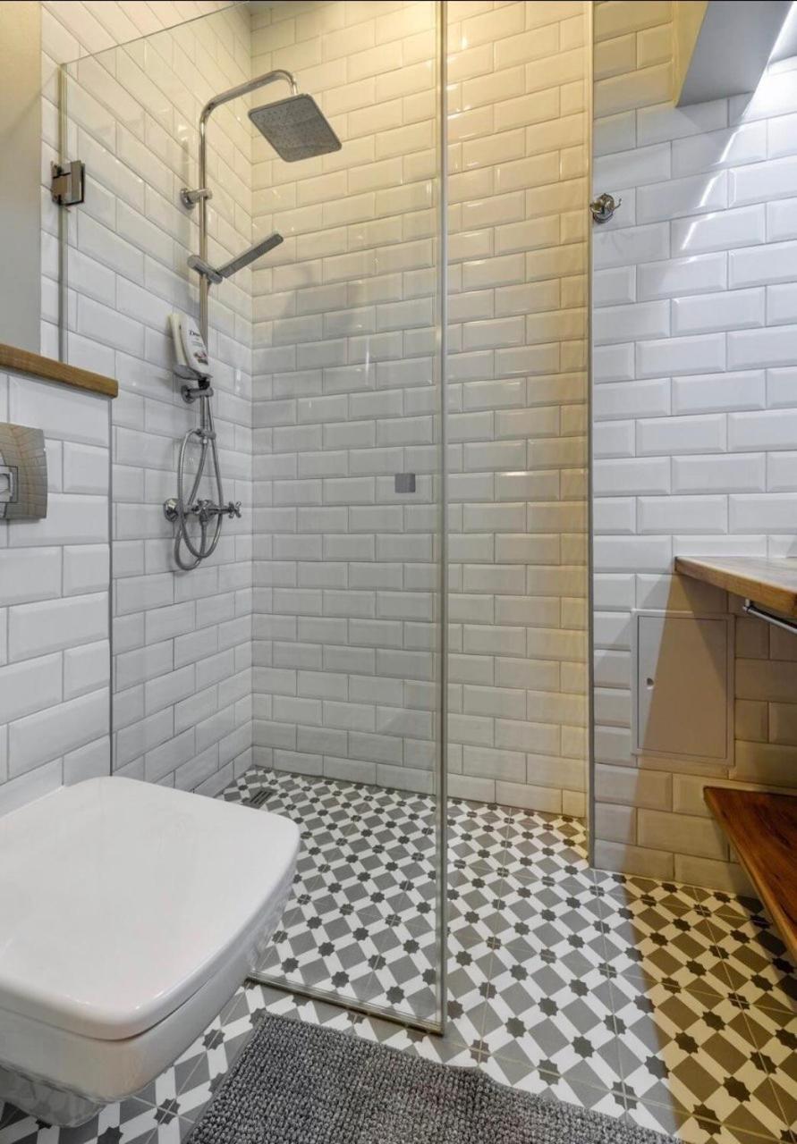Lucky Apartmens In Centre Lviv Bagian luar foto